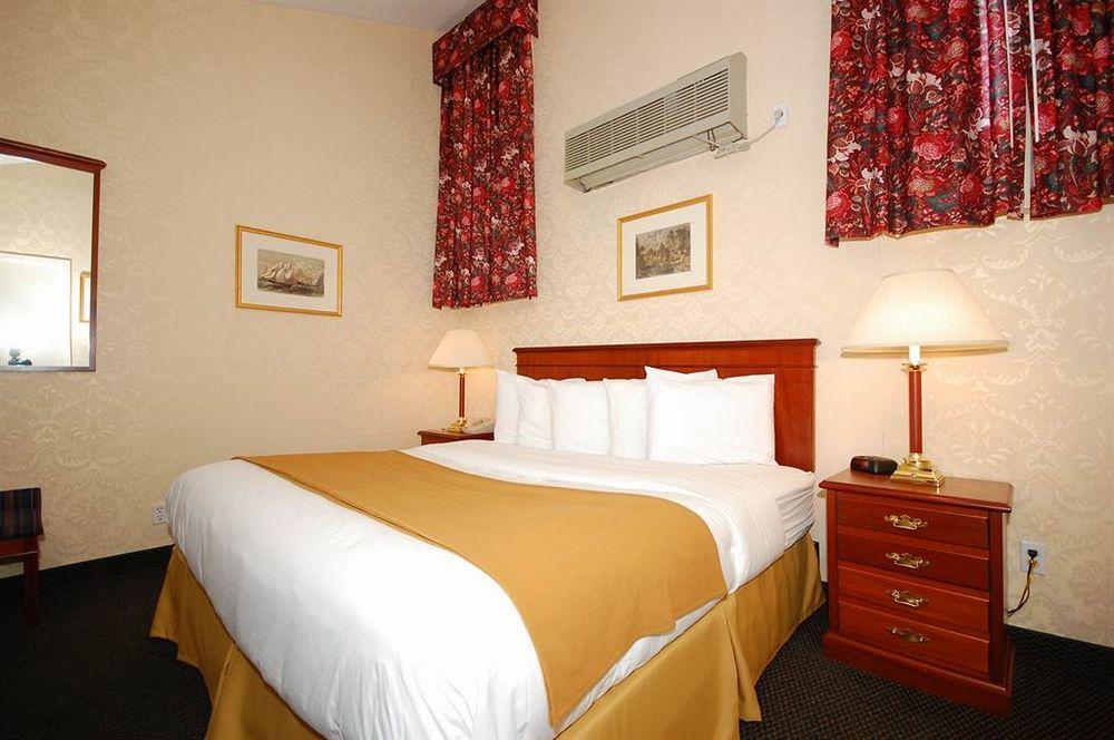 Days Inn By Wyndham Woodbury Long Island Eksteriør billede