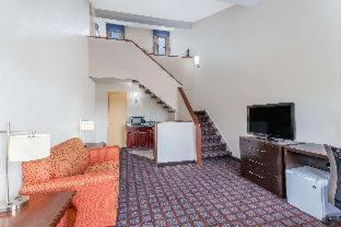 Days Inn By Wyndham Woodbury Long Island Værelse billede