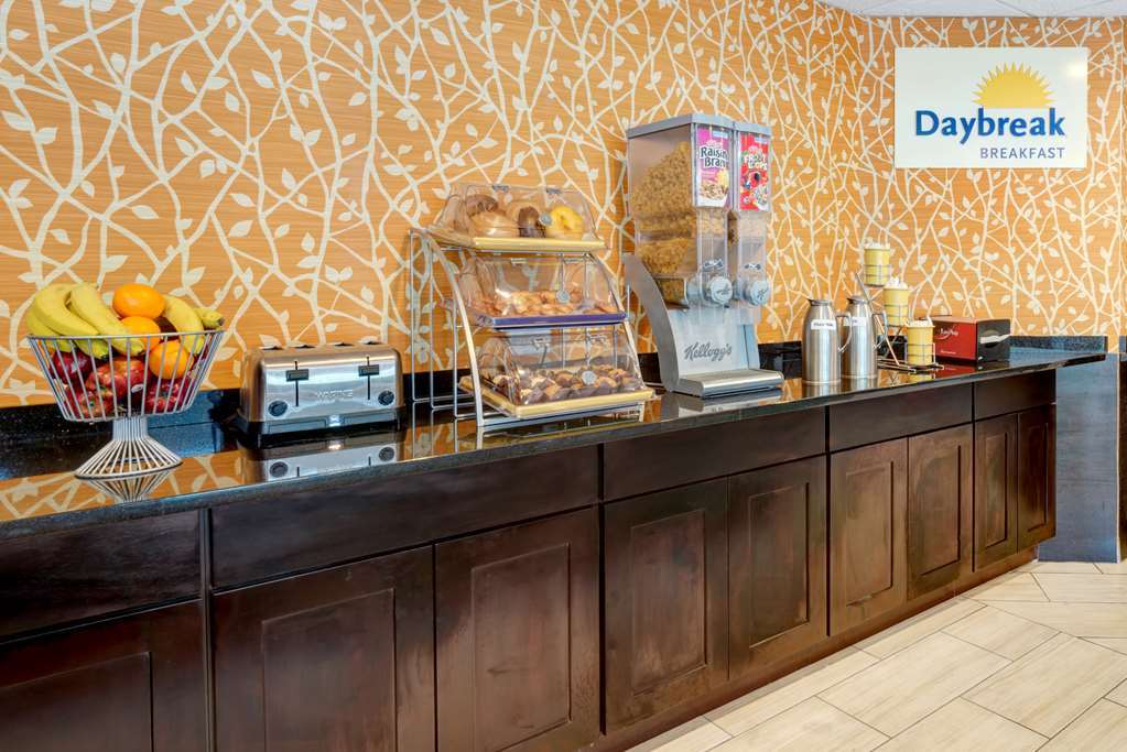 Days Inn By Wyndham Woodbury Long Island Faciliteter billede
