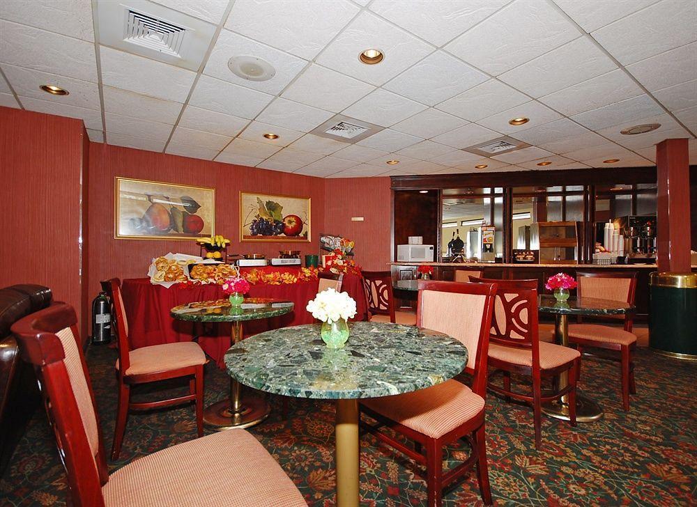 Days Inn By Wyndham Woodbury Long Island Eksteriør billede