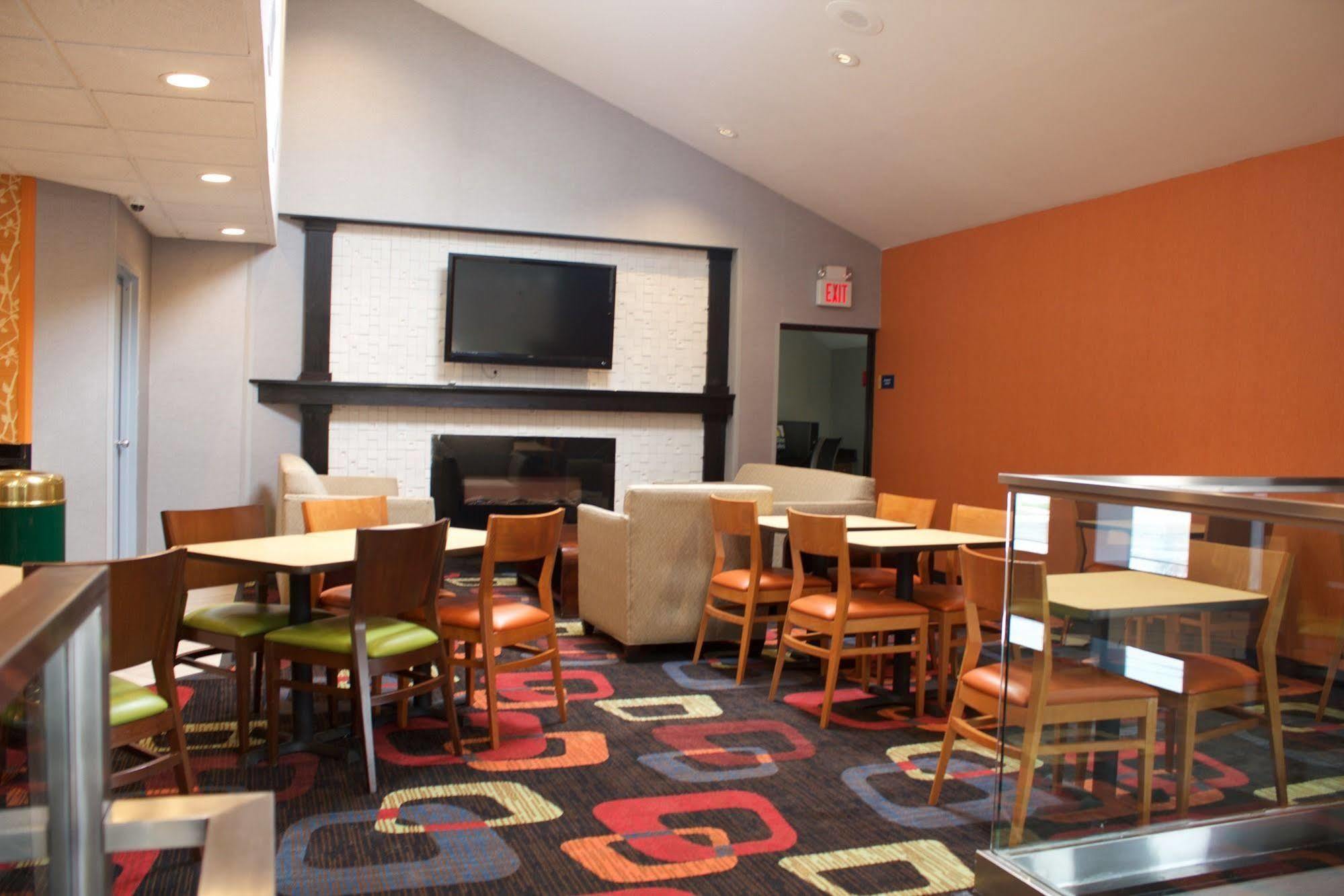 Days Inn By Wyndham Woodbury Long Island Eksteriør billede