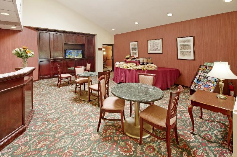 Days Inn By Wyndham Woodbury Long Island Restaurant billede